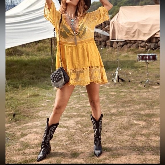 Boho floral embroidered beach cover up - Picture 4 of 5